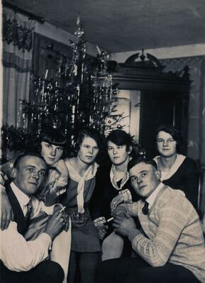 Boże Narodzenie w rodzinie Lazaj.1929r. Ze zbiorów pani Luizy Ciupke
