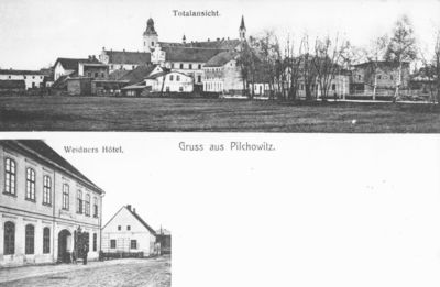 U góry panorama Pilchowic od strony południowej .U dołu hotel i poczta na obecnej ulicy Dworcowej (od kościoła w stronę Rynku, oba budynki nie istnieją).
